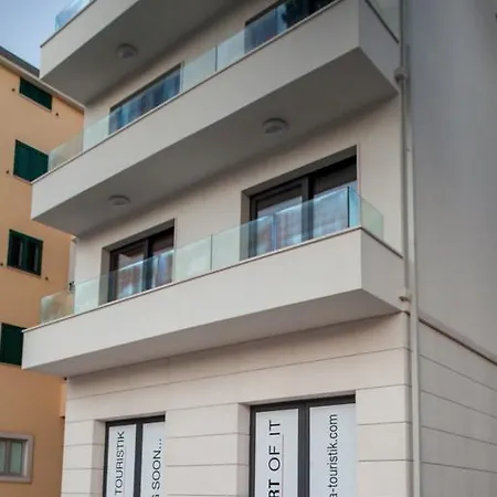 Apartment Apartments Touristik Makarska